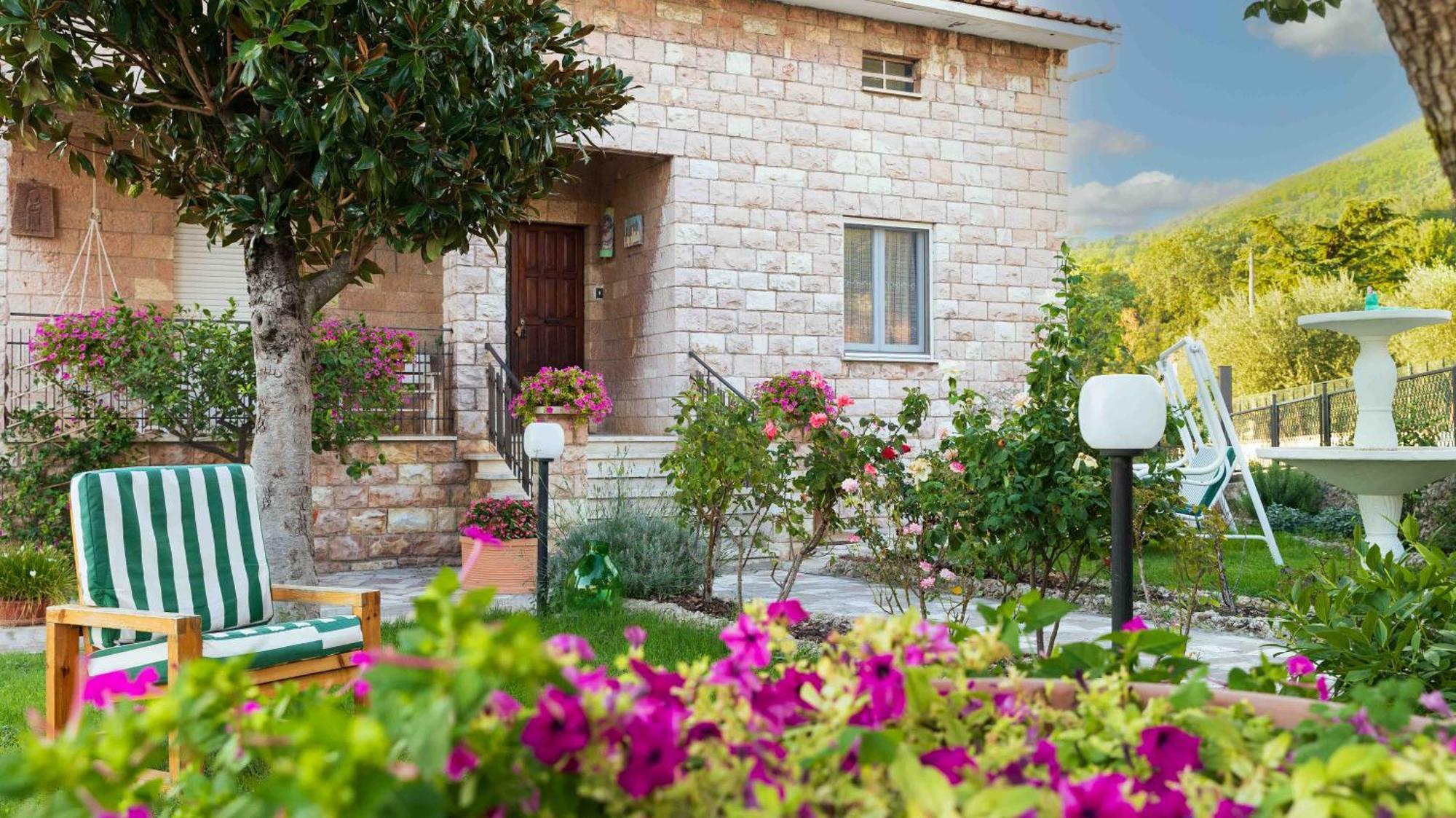 La Casa Dei Fiori Villa Assisi Exterior foto