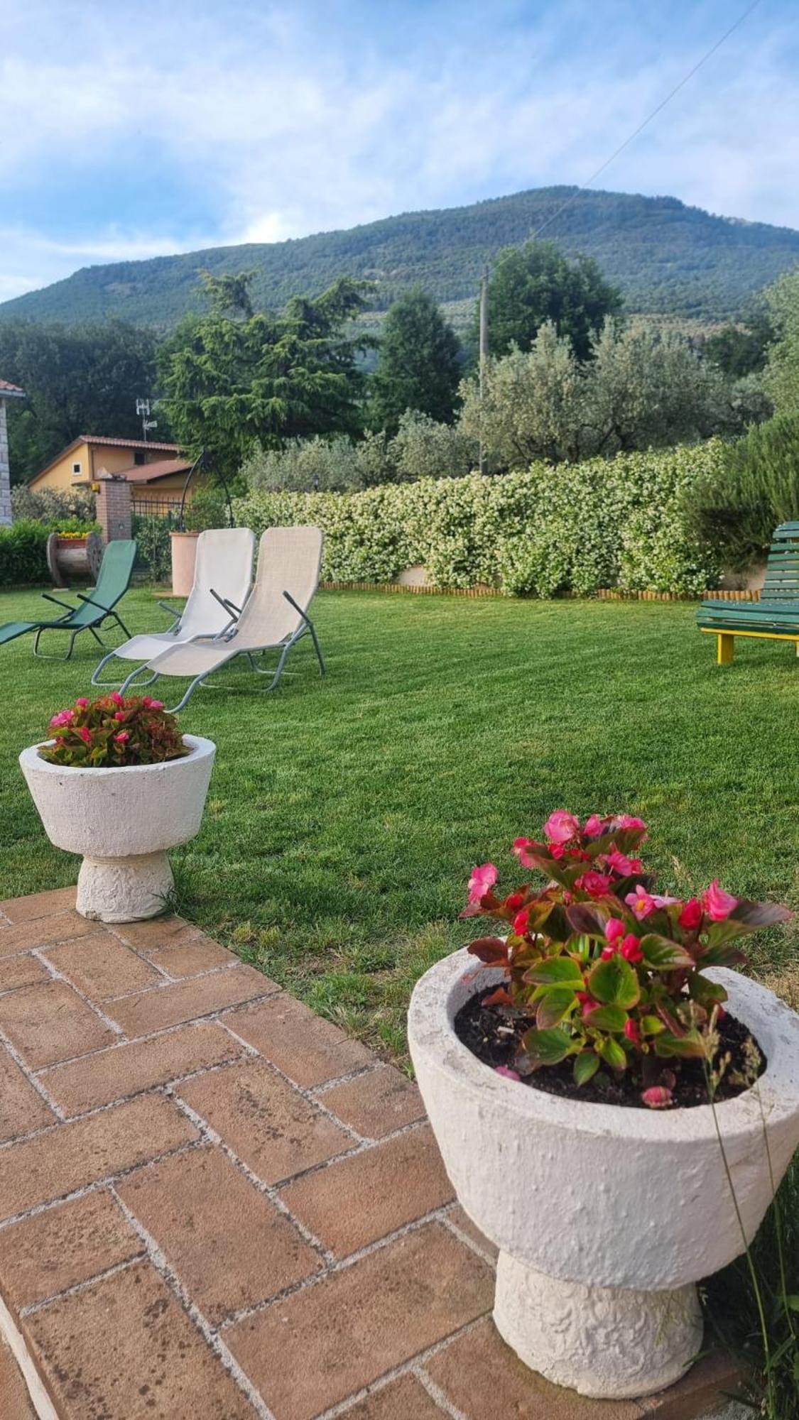 La Casa Dei Fiori Villa Assisi Exterior foto